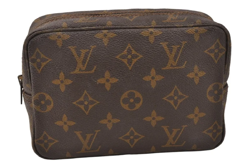 Auth Louis Vuitton Monogram Trousse Toilette 18 Clutch Hand Bag Old Model 3829K