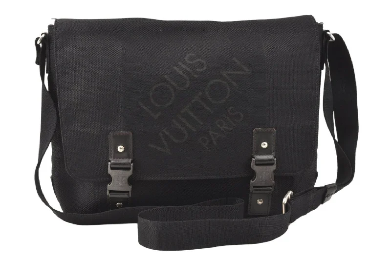 Authentic Louis Vuitton Damier Geant Loup Shoulder Cross Bag M93079 Black 3223K