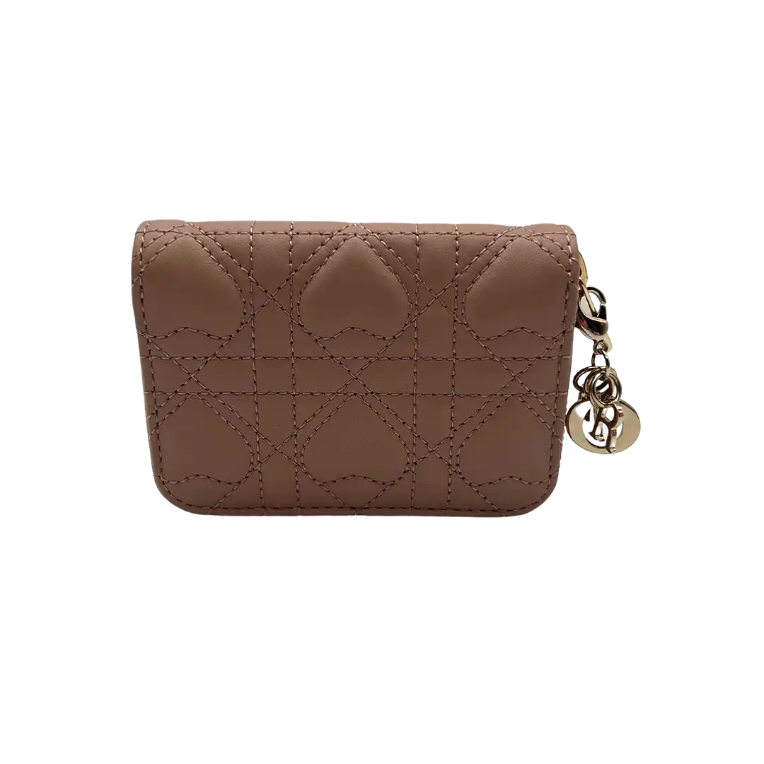 Dior kleines Lady Dior Voyageur Geldbörse rosa Cannage Lammleder Herzmotiv limitiert / neu