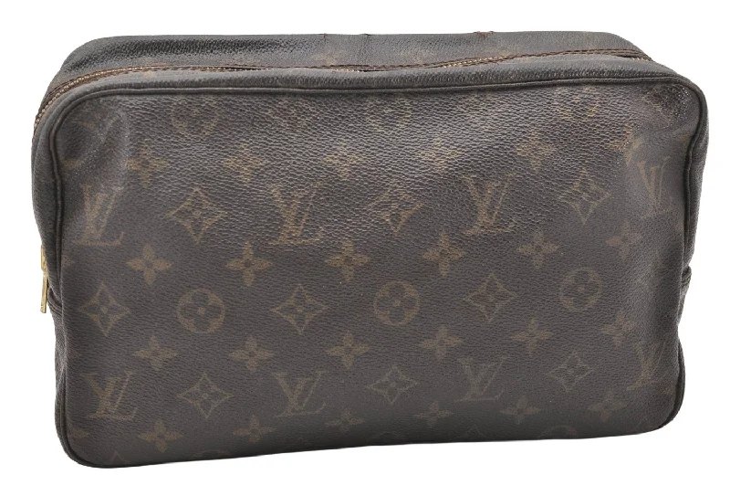 Auth Louis Vuitton Monogram Trousse Toilette 28 Clutch Hand Bag M47522 LV 3324K